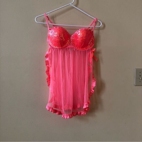 Victoria’s Secret Lingerie 34C - Picture 1 of 9
